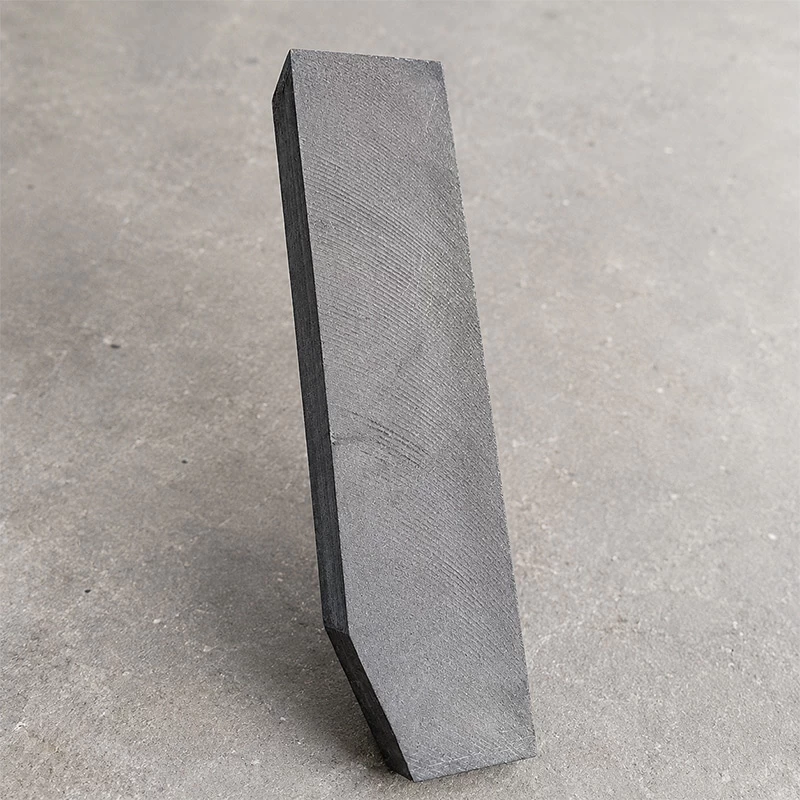 Graphite baffle detail view